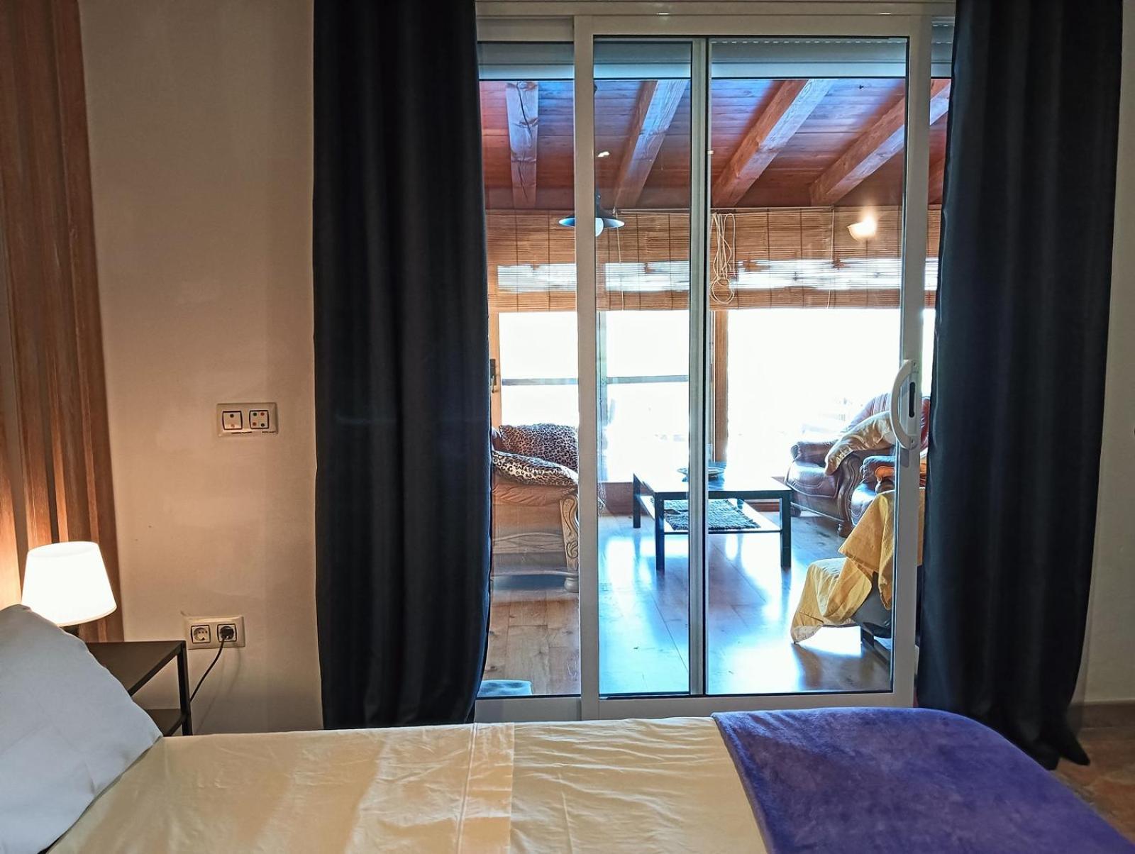 VILLA DU LAC spéciale FAMILLE, piscine et CONFORT Riudecanyes Extérieur photo